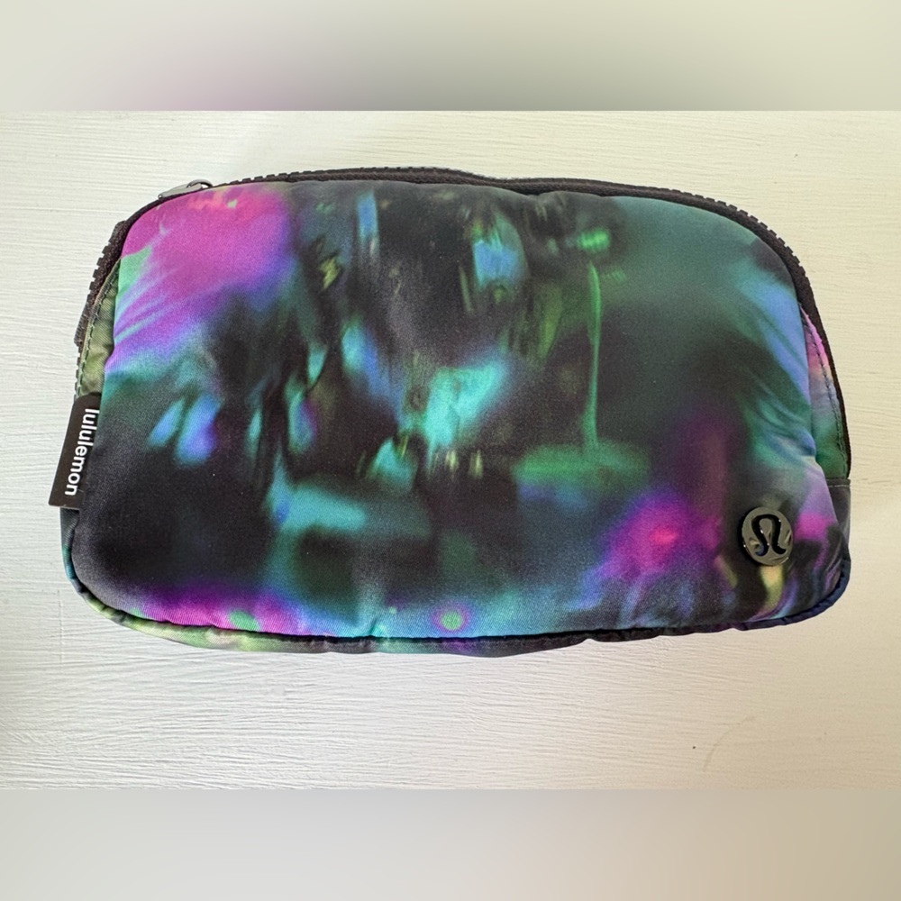 Lululemon everywhere Pride Belt Bag 1L NEW